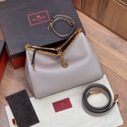 Женская кожаная сумка Etro 28х20х11 светло-серая 2025