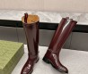 Женские кожаные сапоги Gucci бордовые глянцевые 2025