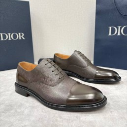 Мужские кожаные туфли Christian Dior коричневые с глянцевым носком 2025