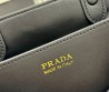 Женская замшевая сумка Prada черная с кожаными элементами 33х23 2025