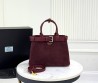 Женская замшевая сумка Prada бордовая с кожаными элементами 33х23 2025