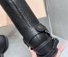 Женские кожаные сапоги Miu Miu черные с пряжками 2025