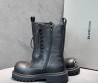 Женские кожаные ботинки Balenciaga черные с металлическим значком на носу 2025