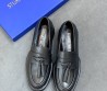 Женские кожаные лоферы Stuart Weitzman черные с кисточками 2025