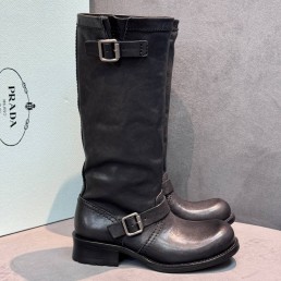 Женские кожаные сапоги Prada черные каблук 3,5 см 2025