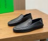Мужские кожаные лоферы Bottega Veneta черные с эффектом плетения 2025