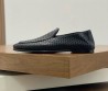 Мужские кожаные лоферы Bottega Veneta черные с эффектом плетения 2025
