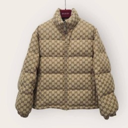 Женский текстильный пуховик Gucci бежевый с логотипами 2025