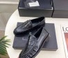 Женские кожаные лоферы Saint Laurent черные глянцевые 2025