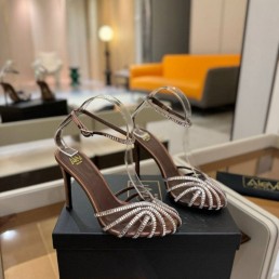 Женские кожаные туфли Alevi Milano бежевые в стразах каблук 10,5 см 2025