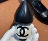 Женские кожаные туфли Chanel черные с круглым каблуком 6 см 2025
