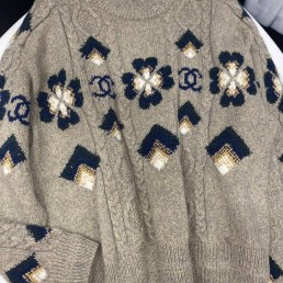 Женский шерстяной свитер Chanel бежевый с рисунком 2025