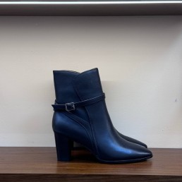 Женские кожаные ботильоны Loro Piana Felicity черные каблук 6,5 см 2025