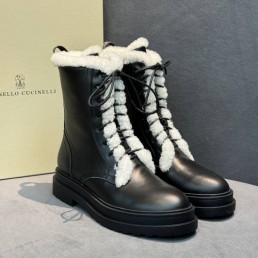 Женские кожаные ботинки Brunello Cucinelli черные на овчине 2025