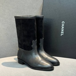 Женские комбинированные сапоги Chanel черные каблук 3 см 2025