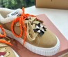 Женские замшевые кеды Miu Miu бежевые на овчине с цветными шнурками 2025