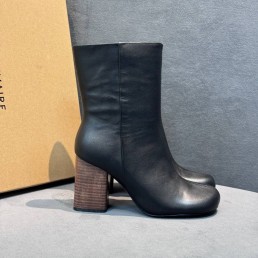 Женские кожаные ботильоны Lemaire черные каблук 8,5 см 2025