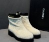 Женские меховые ботильоны Chanel белые 2025