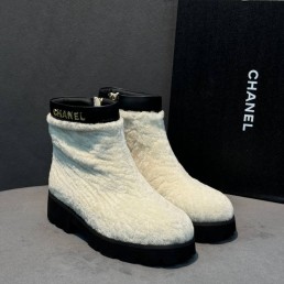 Женские меховые ботильоны Chanel белые 2025