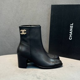 Женские кожаные ботильоны Chanel черные каблук 7 см 2025