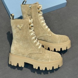Женские замшевые ботинки Prada бежевые 2025