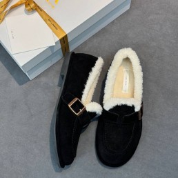 Женские замшевые лоферы The Row черные на меху 2025