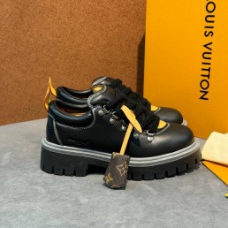 Женские кожаные ботинки Louis Vuitton черные с широкими шнурками 2025