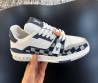 Мужские комбинированные кроссовки Louis Vuitton Trainer белые с синим 2025