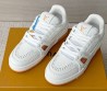 Мужские кожаные кроссовки Louis Vuitton Trainer белые с оранжевой подошвой 2025