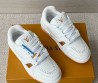 Мужские кожаные кроссовки Louis Vuitton Trainer белые с оранжевой подошвой 2025