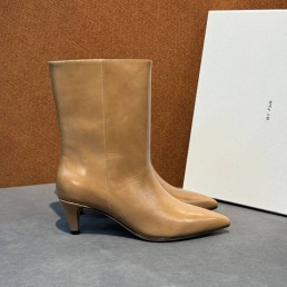 Женские кожаные ботильоны By Far коричневые каблук 6 см 2025