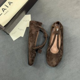 Женские замшевые балетки Alaia коричневые с ремешками 2026