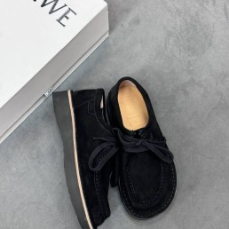 Женские замшевые ботинки Loewe черные с массивным носком 2026