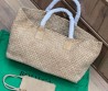 Женская замшевая сумка Bottega Veneta бежевая 40х28 2026