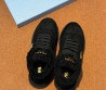 Женские замшевые кроссовки Prada черные с мехом 2026
