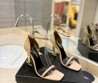 Женские кожаные босоножки Saint Laurent Opium бежевые лакированные каблук 11 см 2026