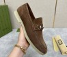 Мужские замшевые лоферы Gucci коричневые с пряжкой 2026