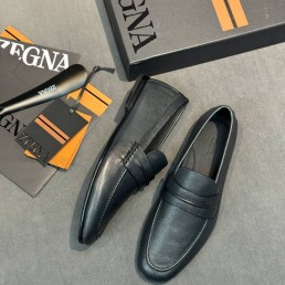 Мужские лоферы из зернистой кожи Ermenegildo Zegna черные 2026