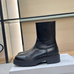 Женские кожаные ботинки The Row черные с массивной подошвой 2026