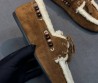 Замшевые лоферы Miu Miu коричневые с мехом 2026