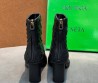 Женские кожаные ботильоны Bottega Veneta черные с эффектом плетения 2026