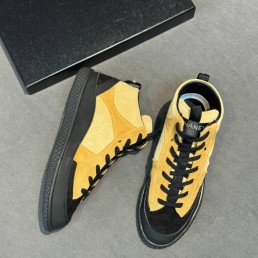 Женские замшевые кеды Chanel бежевые с черным 2026