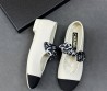 Женские кожаные балетки Chanel белые с текстильными вязками 2026