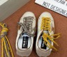 Женские кожаные кеды Golden Goose белые с разными шнурками 2026