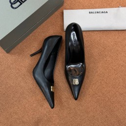 Женские кожаные туфли лодочки Balenciaga черные каблук 8,5 см 2026