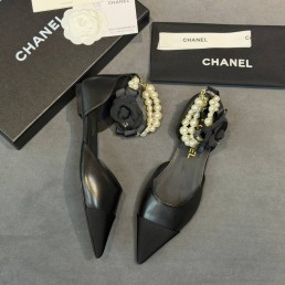 Женские кожаные балетки Chanel черные с текстильным носом 2026