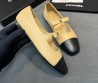Женские кожаные балетки Chanel бежевые с черным носом 2026