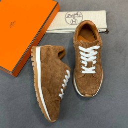 Женские замшевые кроссовки Hermes коричневые 2026