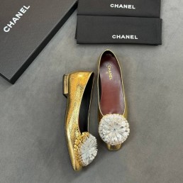 Женские кожаные балетки Chanel золотые с цветком 2026