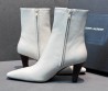 Женские кожаные ботильоны Saint Laurent Jill белые каблук 7 см 2026